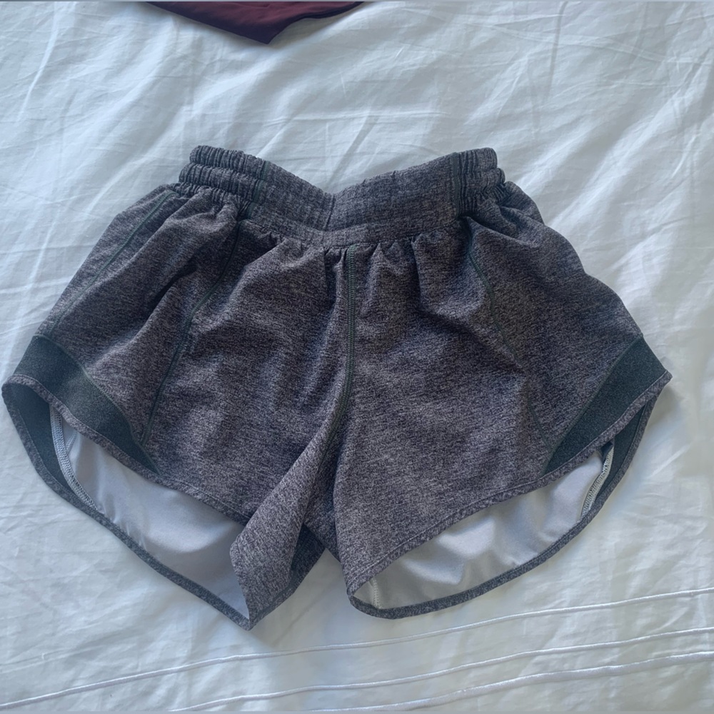 Lululemon hotty hot short 4”